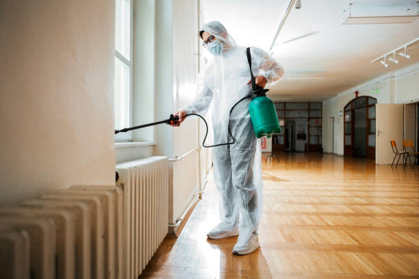 Best Best Pest Control Companies  in Crooked Lake Park, FL